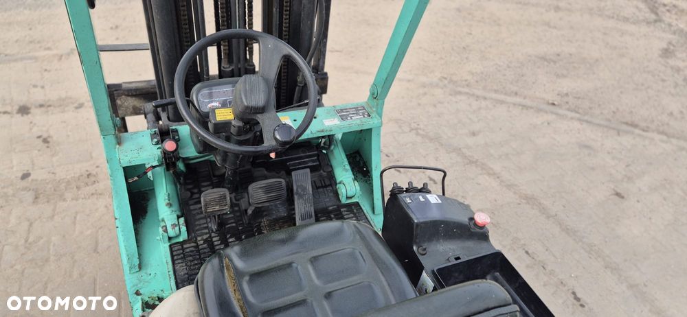 Mitsubishi EF25A - 11