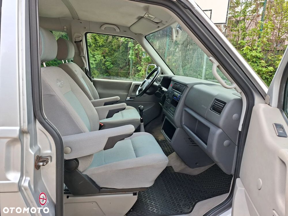 Volkswagen Multivan - 8