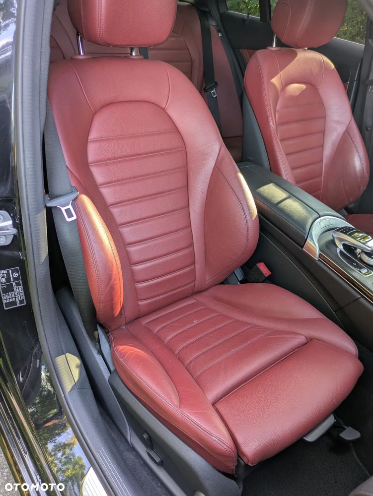 Mercedes-Benz Klasa C 250 d 4Matic 9G-TRONIC AMG Line - 26