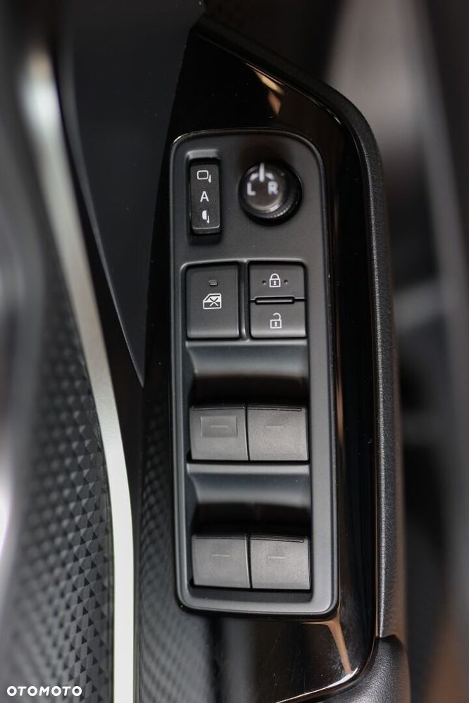Toyota C-HR - 26