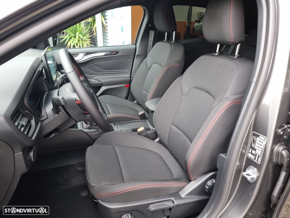 Ford Focus 1.0 EcoBoost MHEV ST-Line - 3