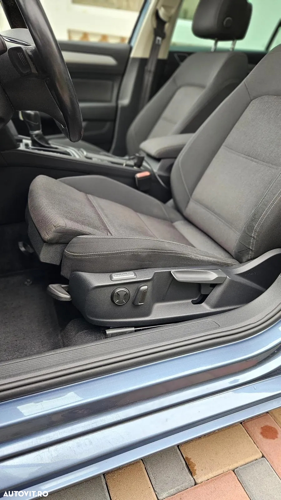 Volkswagen Passat Variant 1.6 TDI SCR DSG Conceptline - 26