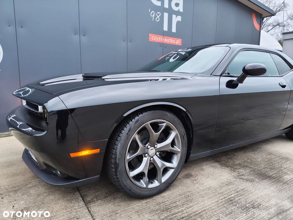 Dodge Challenger - 9