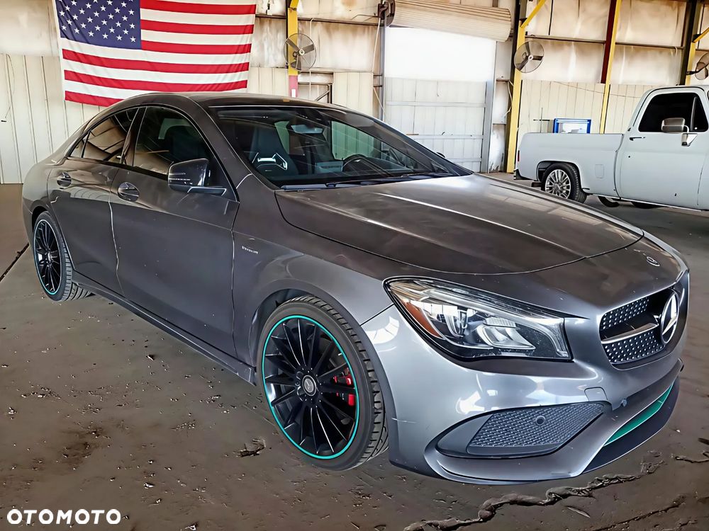 Mercedes-Benz CLA - 1