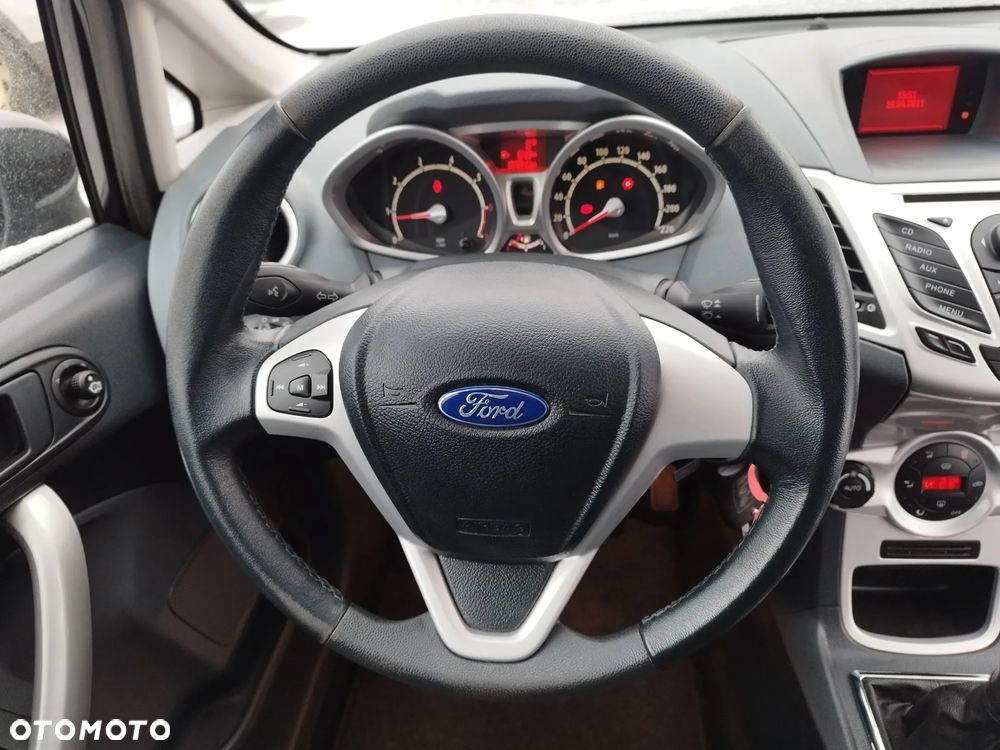 Ford Fiesta - 27