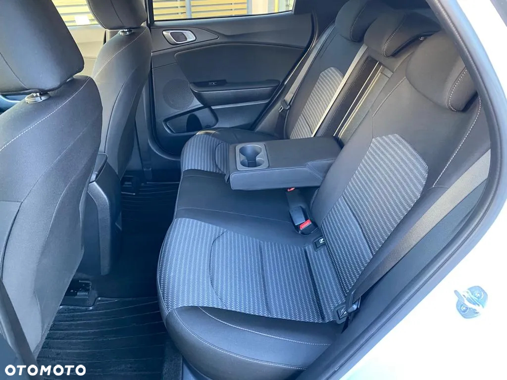 Kia XCeed - 14