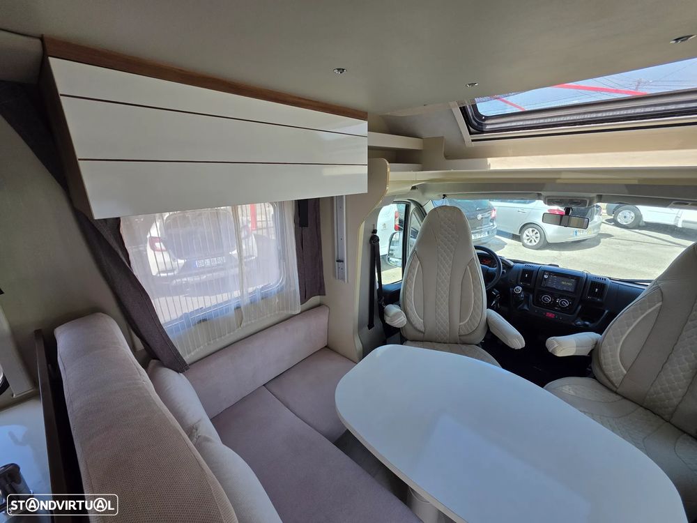 Fiat Ducato Roller 2.3 130CV Cama Central - 25