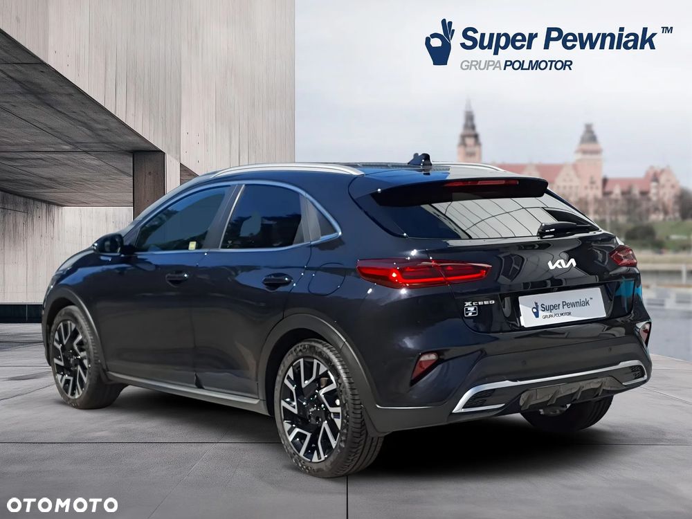 Kia XCeed 1.5 T-GDI Business Line DCT - 3