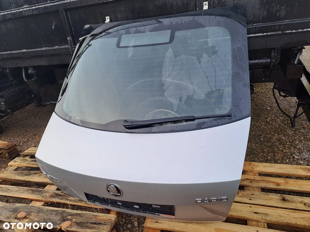 Skoda Rapid LIFTBACK kompletna klapa bagażnika drzwi zderzak kod lakieru 9156 LA7W - 10