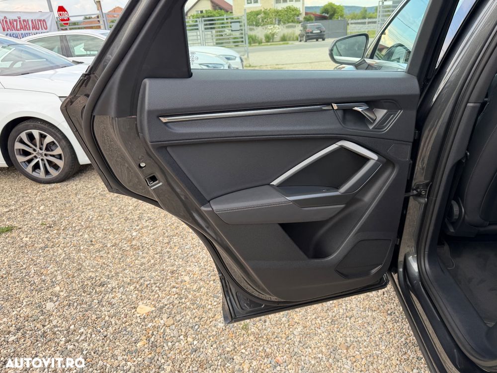 Audi Q3 Sportback 2.0 35 TDI S tronic S Line - 14