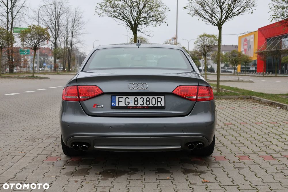 Audi S4 Limousine - 14