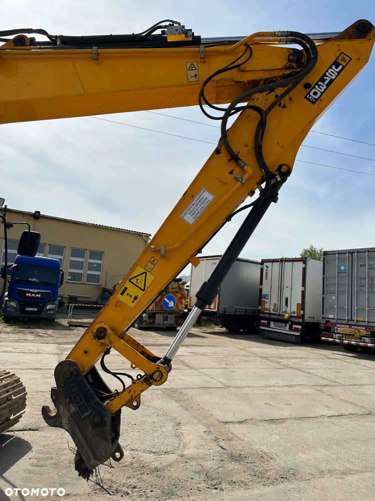 JCB JS 130 LC+ - 3