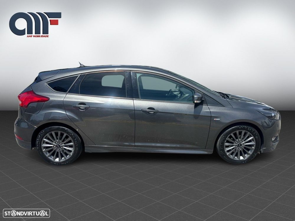 Ford Focus 1.5 TDCi ECOBlue ST-Line - 9