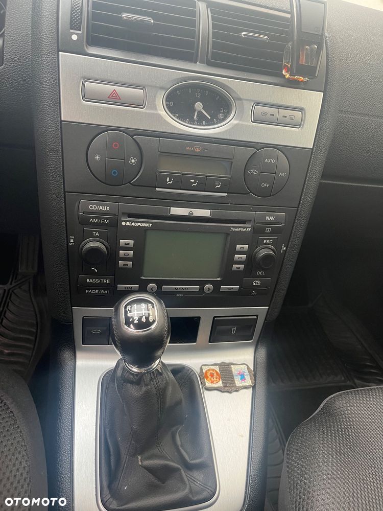 Ford Mondeo 2.0 TDCI DPF Ambiente - 10