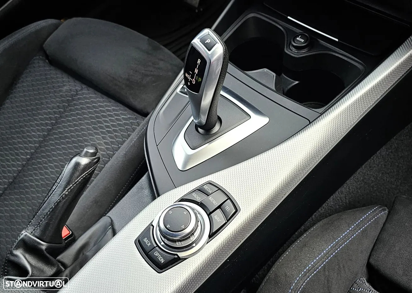 BMW 118 d Pack M Shadow Auto - 30