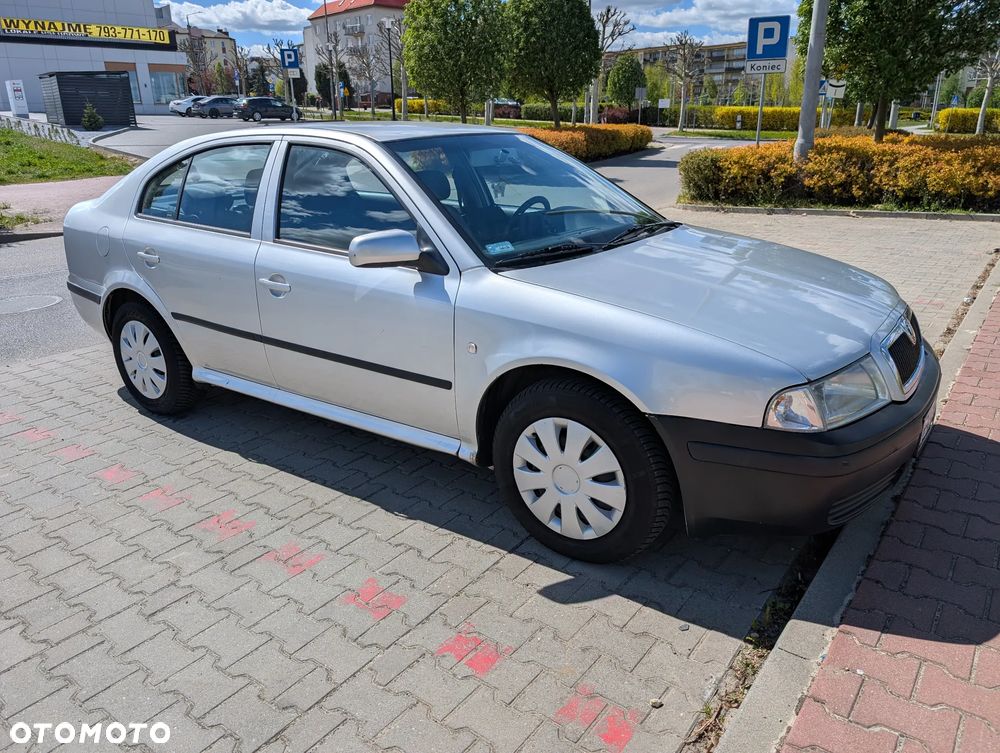 Skoda Octavia 1.6 Tour - 2