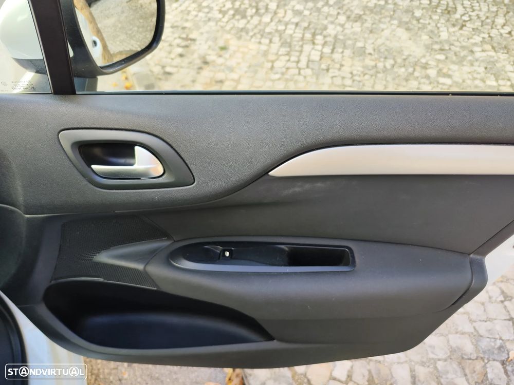 Citroën C4 1.6 BlueHDi Feel - 16
