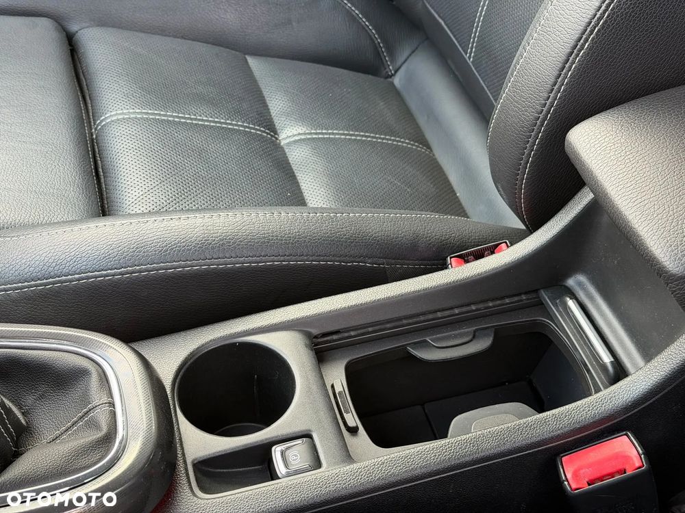 Opel Astra 1.6 Turbo Sport - 14