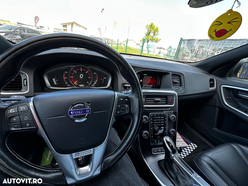 Volvo V60 D6 Plug-In-Hybrid AWD Geartronic Pure Limited - 19