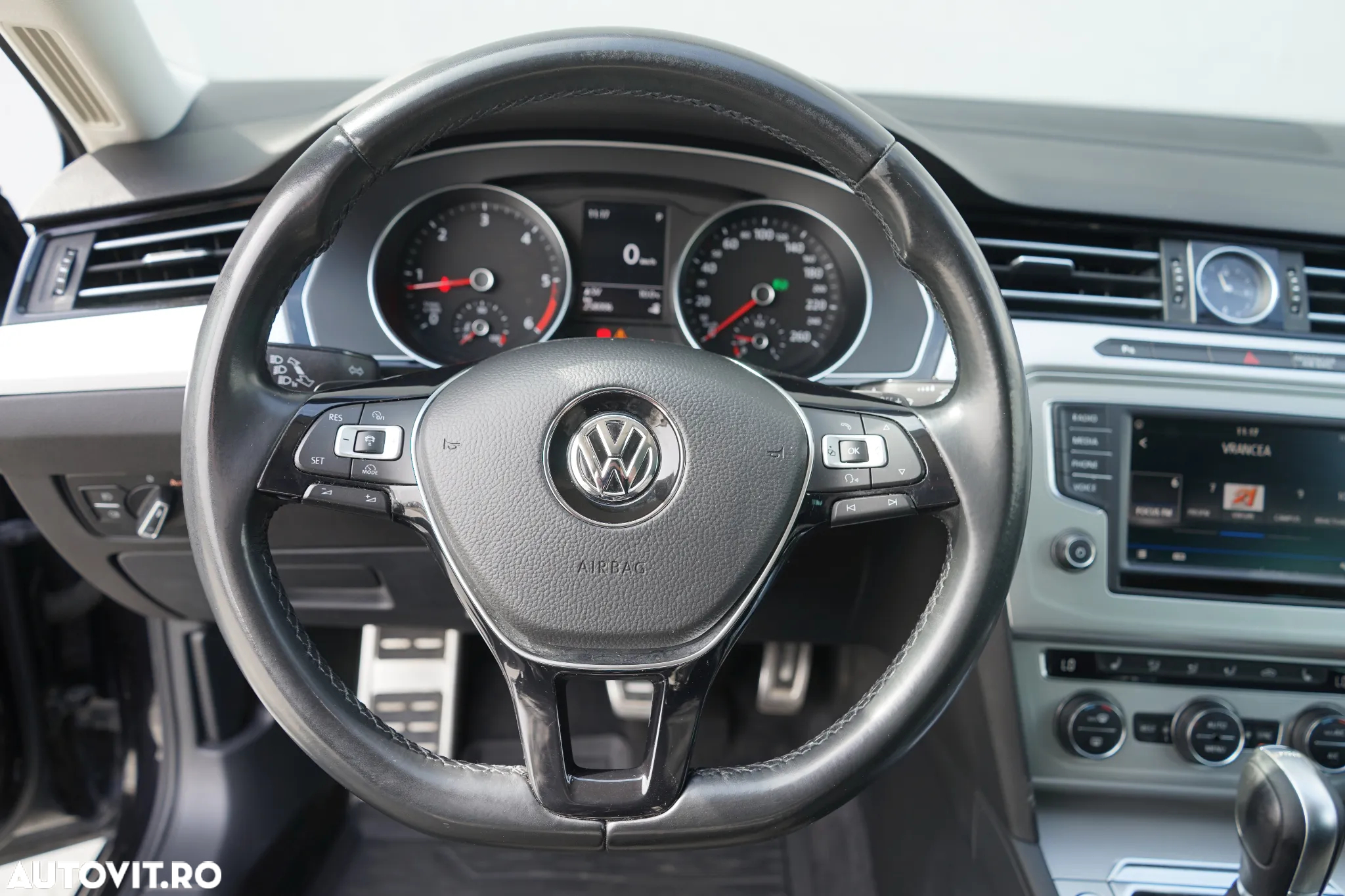 Volkswagen Passat Variant 2.0 TDI DSG Comfortline - 14