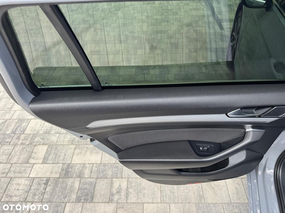 Volkswagen Passat Variant 2.0 TDI Business DSG - 34