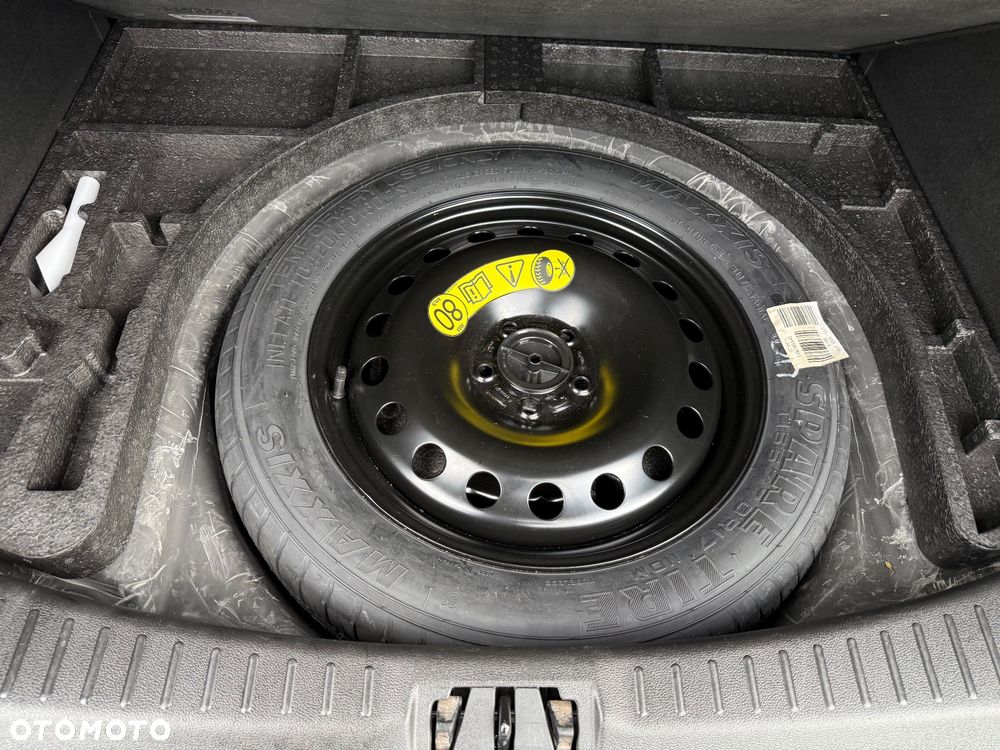 Ford Kuga 1.5 EcoBoost 2x4 Titanium - 35