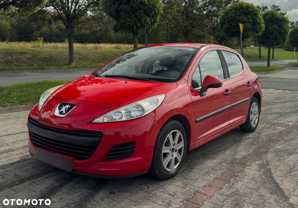 Peugeot 207 - 1