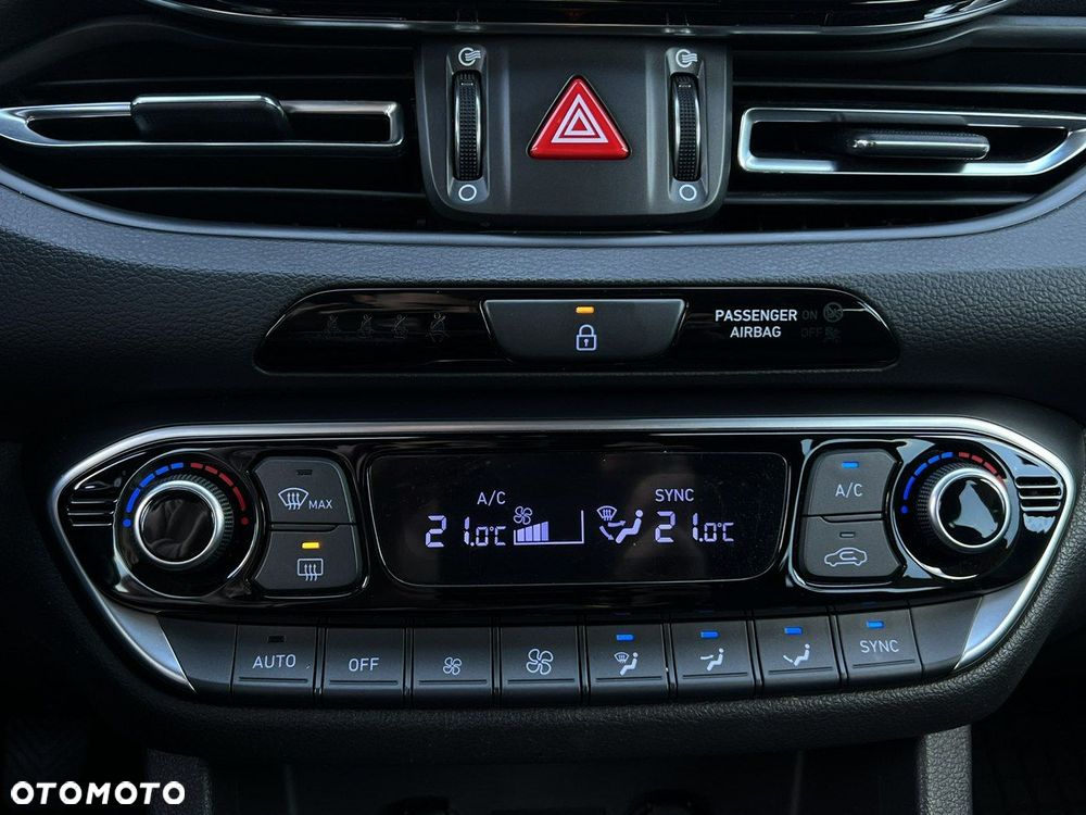 Hyundai i30 - 24