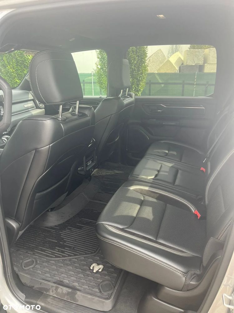 Dodge RAM 1500 5.7 4x4 - 8
