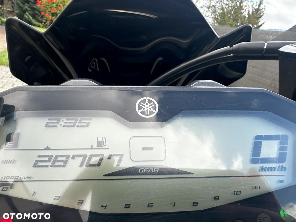 Yamaha MT - 12