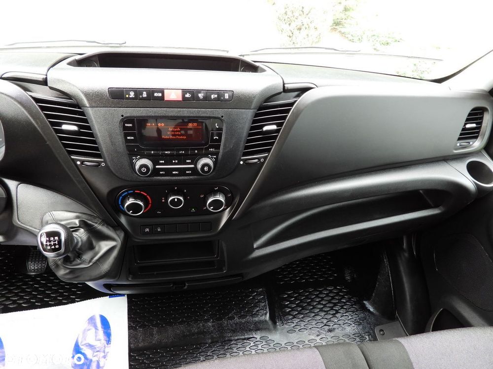 Iveco DAILY 35C14 WYWROTKA TEMPOMAT BLIŹNIACZE KOŁA KLIMATYZACJA  140KM - 33