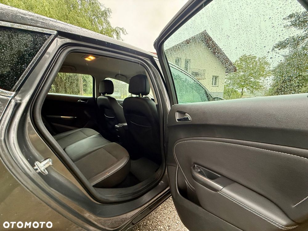 Opel Astra 1.7 CDTI Cosmo - 27