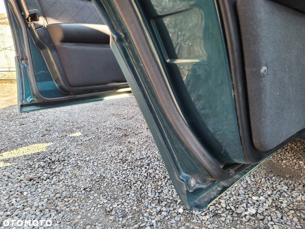 Mercedes-Benz Klasa E - 40