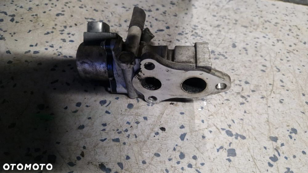 TOYOTA AVENSIS T25 2.0 D4D ZAWÓR EGR - 2