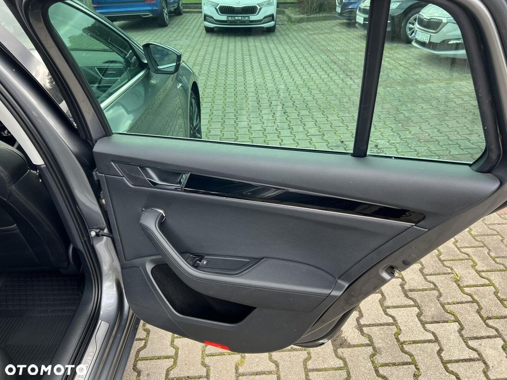 Skoda Superb 2.0 TDI SCR L&K DSG - 14