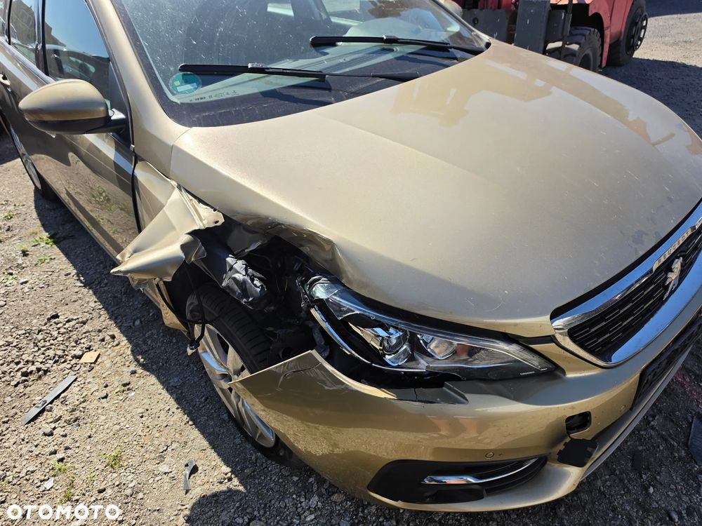 Peugeot 308 PureTech 130 GPF Black Edition - 13