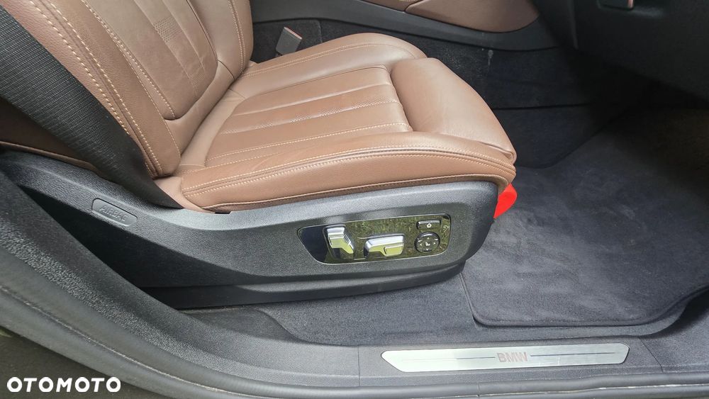 BMW X6 xDrive30d - 17