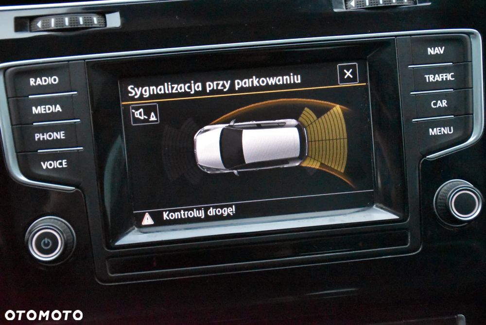 Volkswagen Golf 1.6 TDI BlueMotion Technology Cup - 32