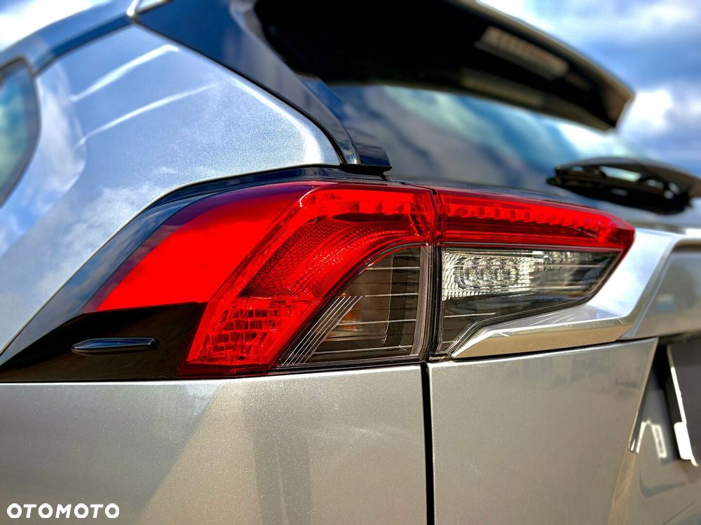 Toyota RAV4 - 10