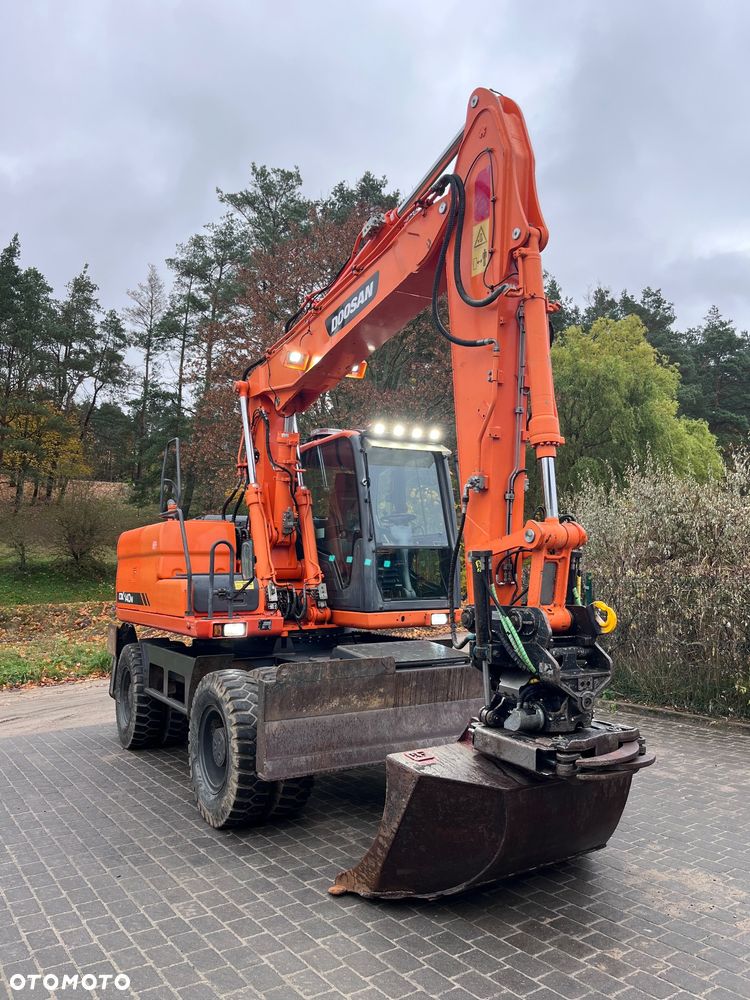 Doosan DX140W - 8