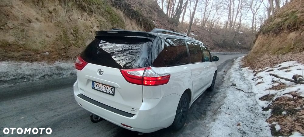 Toyota Sienna 3.5 V6 XLE AWD - 14