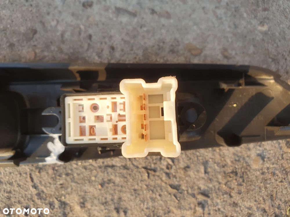 PANEL PRZEŁĄCZNIK LEWY TYŁ NISSAN NOTE E12 2015r ORYGINAŁ EUROPA - 3