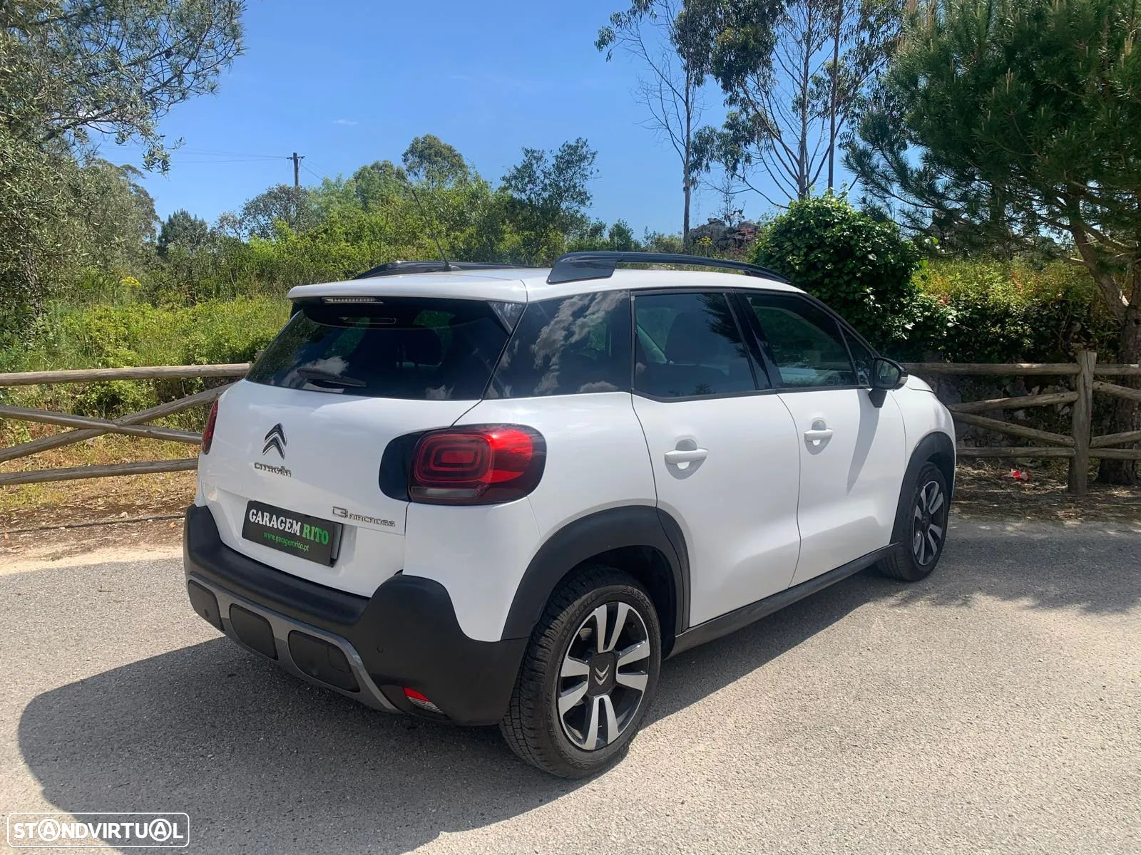 Citroën C3 Aircross 1.2 PureTech Shine - 3