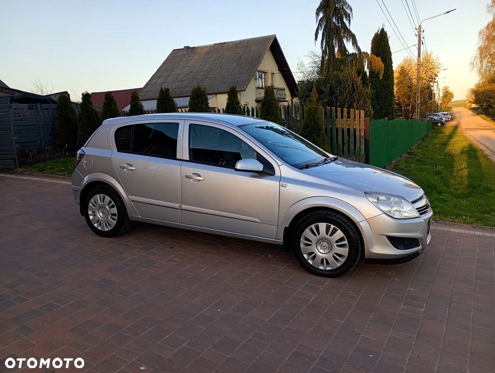 Opel Astra - 1