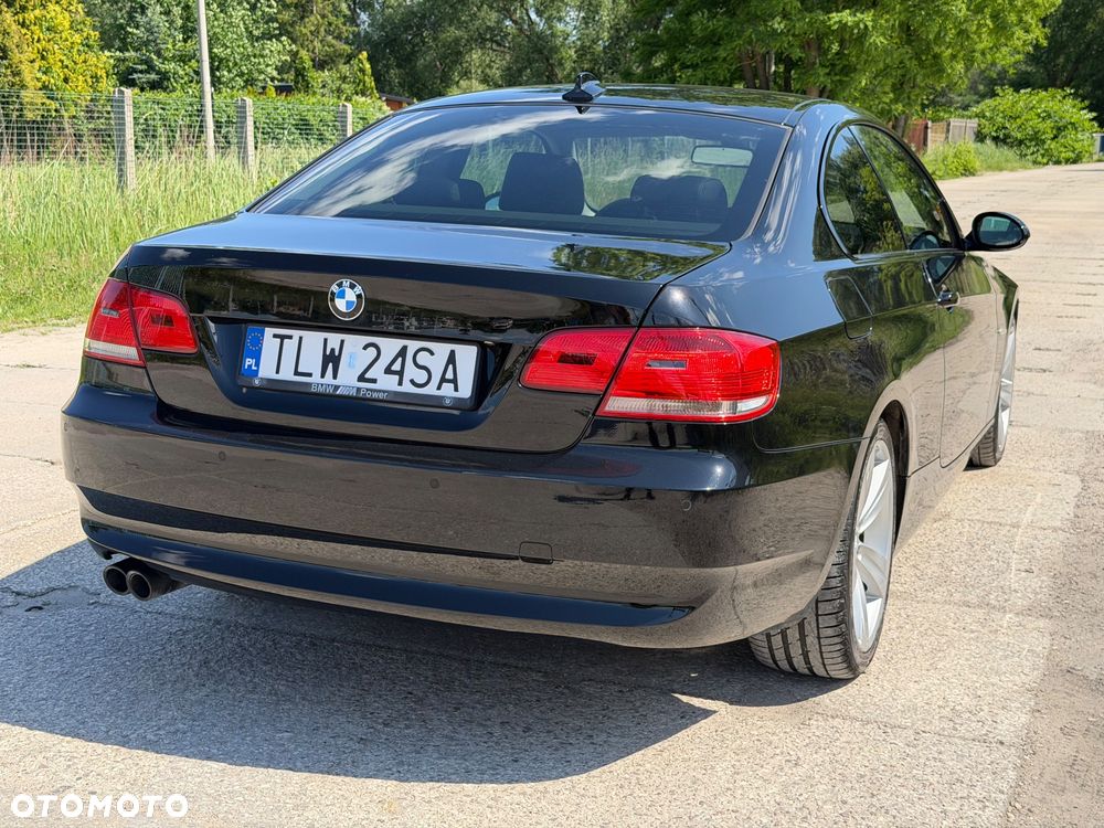 BMW Seria 3 325i Edition Exclusive - 14