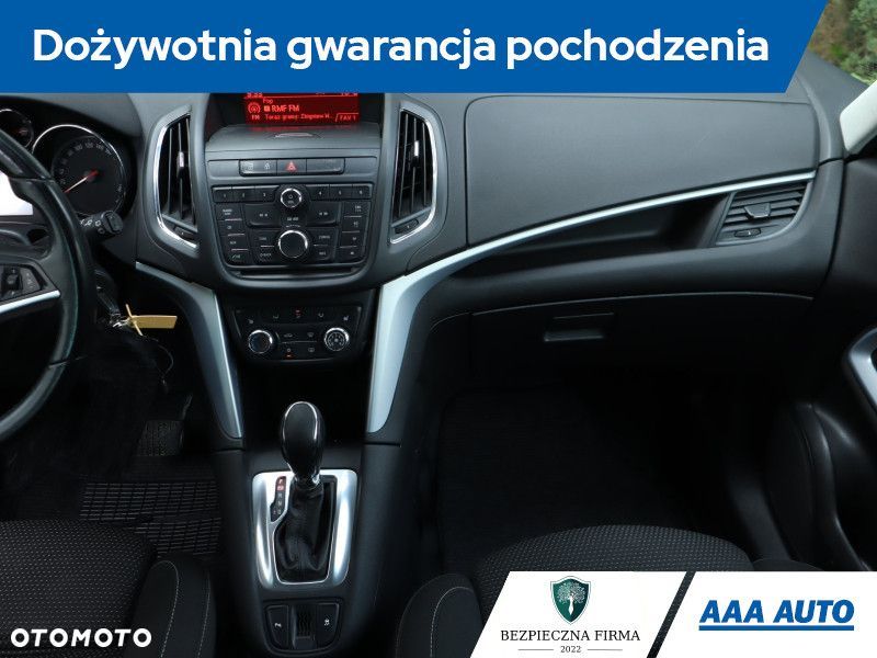 Opel Zafira - 10