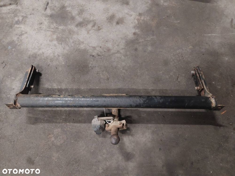 HAK HOLOWNICZY VOLKSWAGEN PASSAT B3 SEDAN - 1