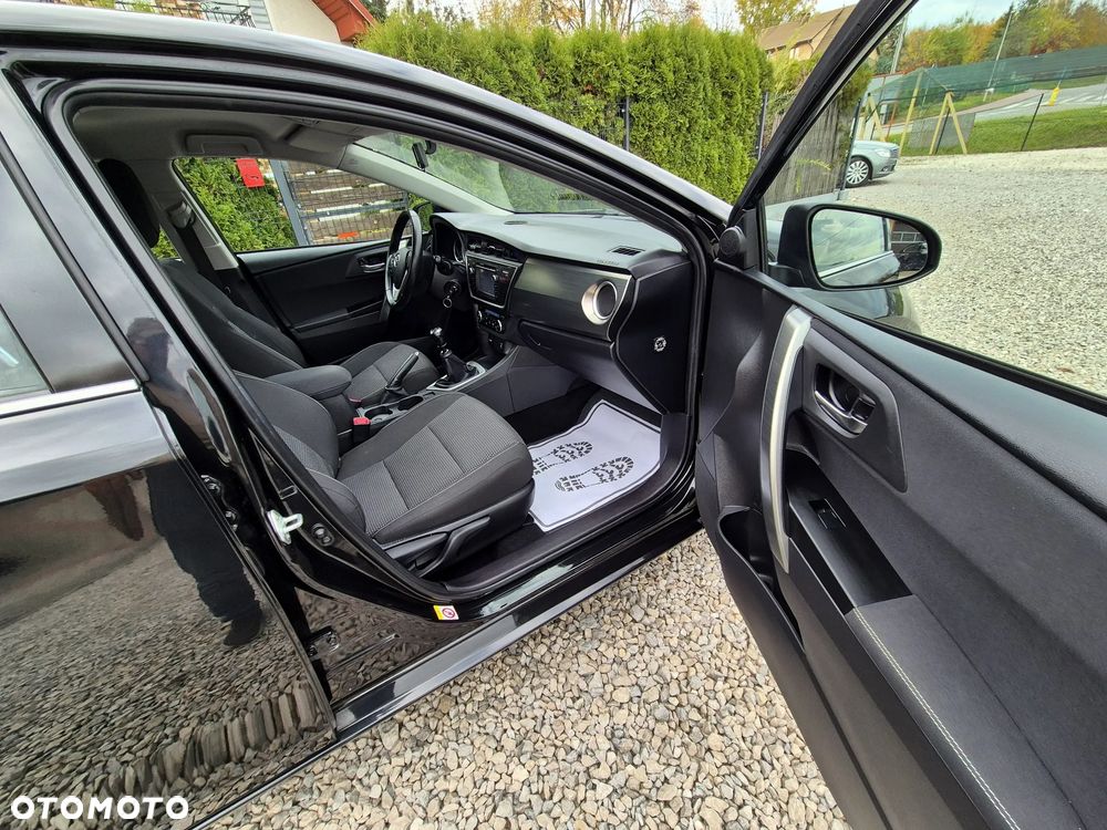 Toyota Auris 1.6 Premium Start - 29