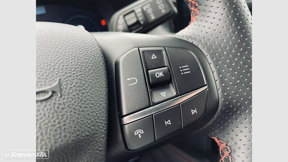 Ford Kuga 2.5 PHEV ST-Line X - 19