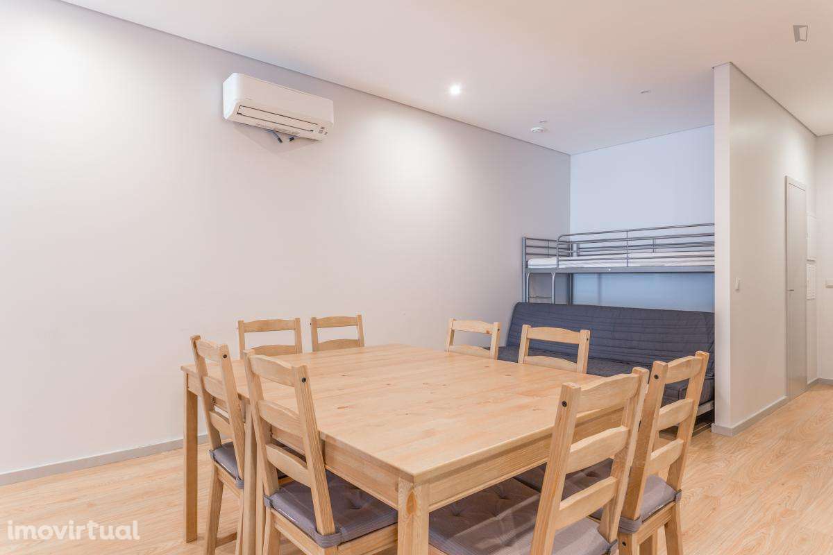 Apartamento com 1 quartos - localizado em Santo Ildefonso Porto - Grande imagem: 3/30